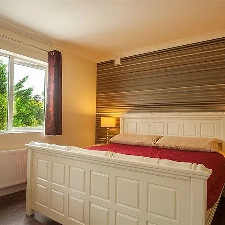 Sea Breeze Bed & Breakfast 4*