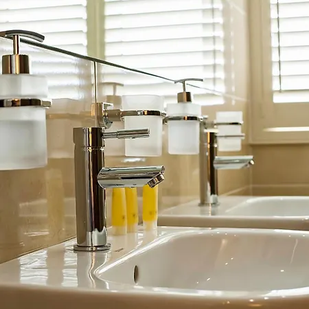 Sea Breeze 4* Galway