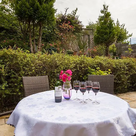 Bed & Breakfast Sea Breeze 4*