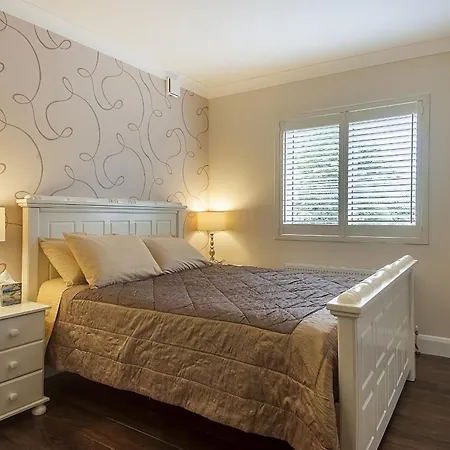 Bed & Breakfast Sea Breeze 4*